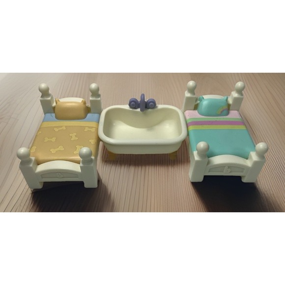 Bluey Heeler Family Home House Playset Lot of 2 Replacement Beds + Sink - Picture 1 of 2